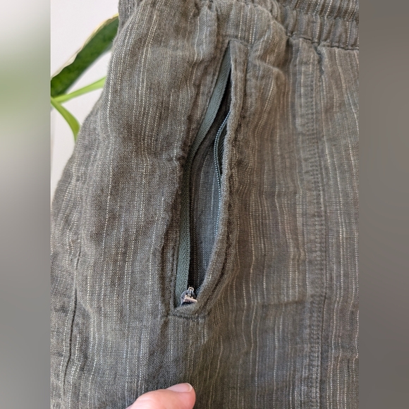 Athleta Women's Mid Rise Shorts Green 100% Linen Drawstring Medium Beach Summer - Picture 9 of 11